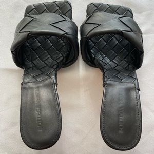 Bottega Venetia Lido lamb leather mules, black 39